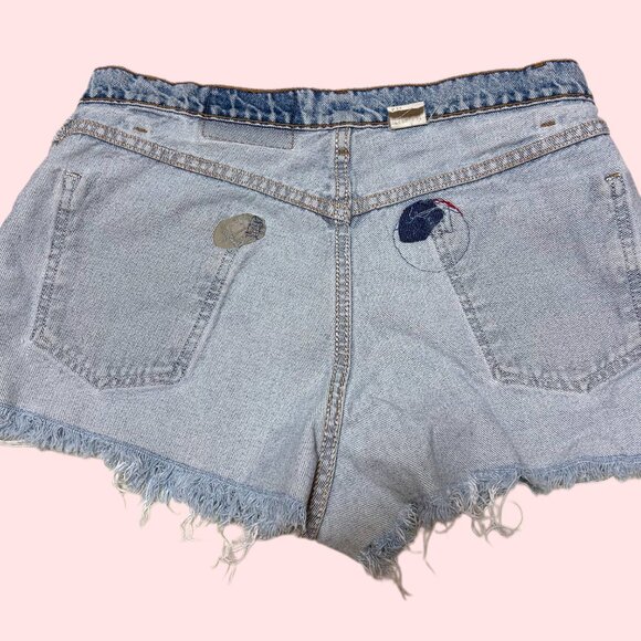 Levi’s Vintage Shorts with Danny Devito for President patch on backside - Picture 7 of 7